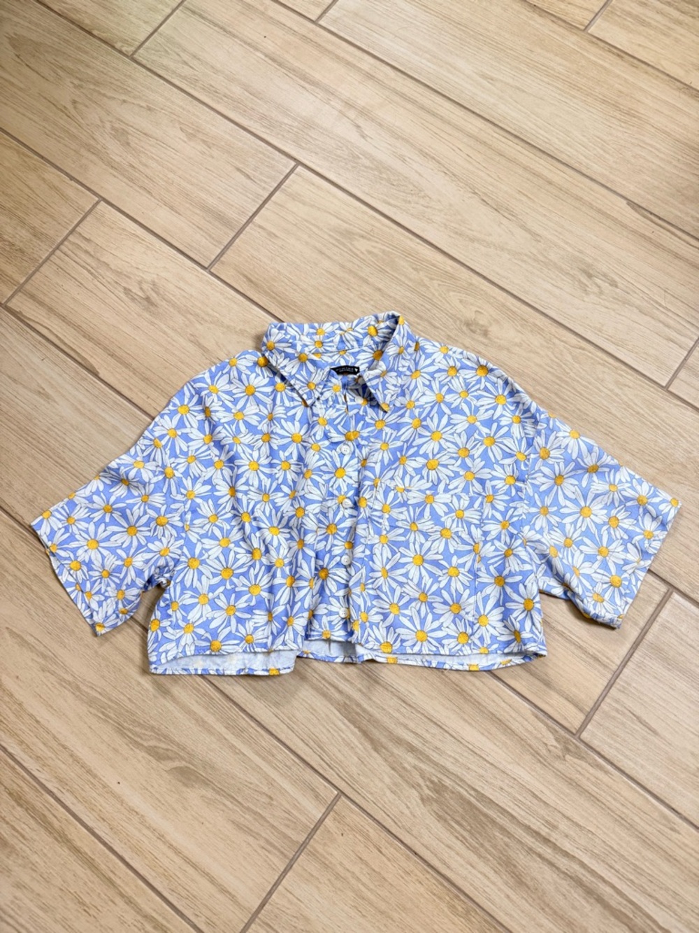 ZARA Daisy Floral Linen Blend Cropped Button Down Shirt Size Small Cottagecore